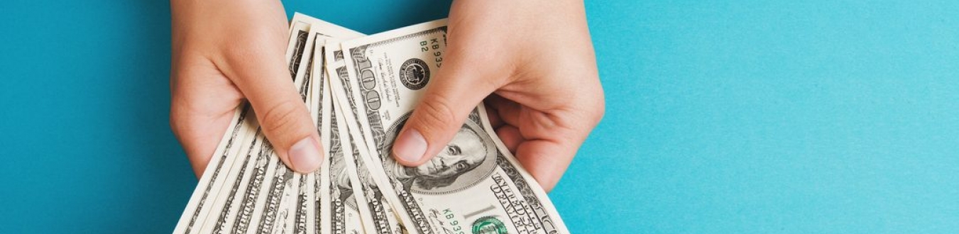 How Do I Pay an Insurance Broker?